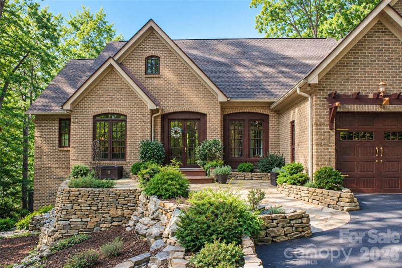 40 Ulvda Ct, Brevard, NC 28712