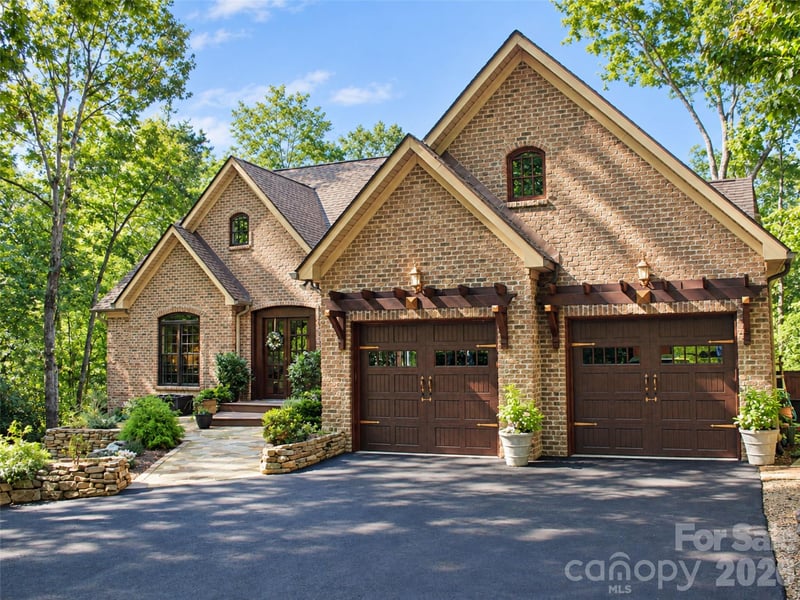 40 Ulvda Ct, Brevard, NC 28712