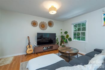 17 Castle St, Asheville, NC 28803