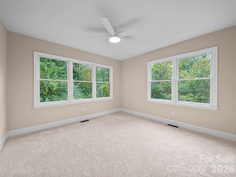 18 Carriage Park Way, Hendersonville, NC 28791