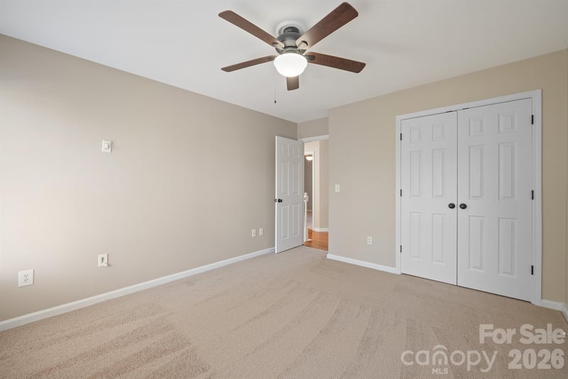 110 Fox Den Cir, Statesville, NC 28677
