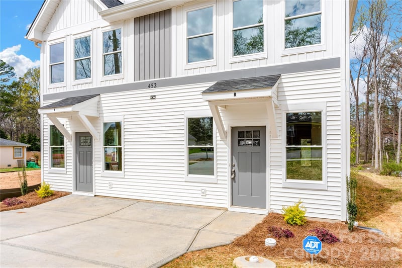 452 Dawn Cir #285-286, Charlotte, NC 28213