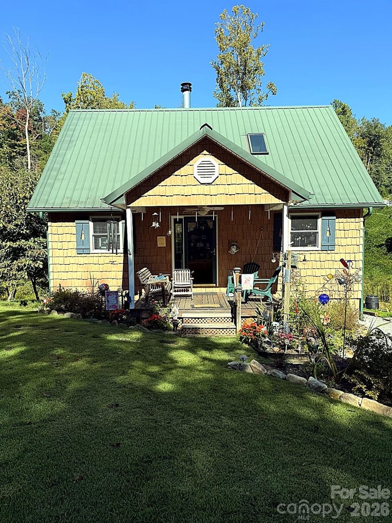 67 Alan Retreat Rd, Hendersonville, NC 28792