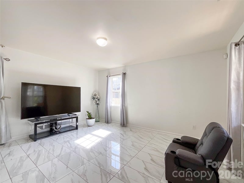 1501 Effingham Rd, Charlotte, NC 28208