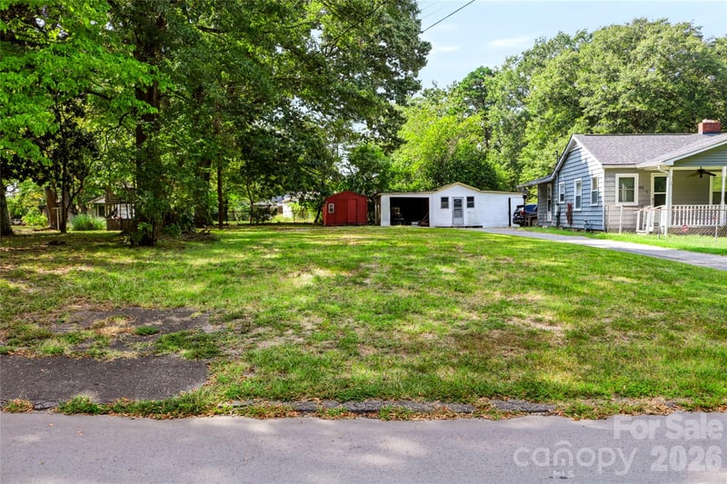 1225 White Ln, Gastonia, NC 28052