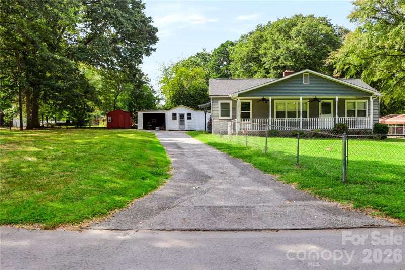 1225 White Ln, Gastonia, NC 28052