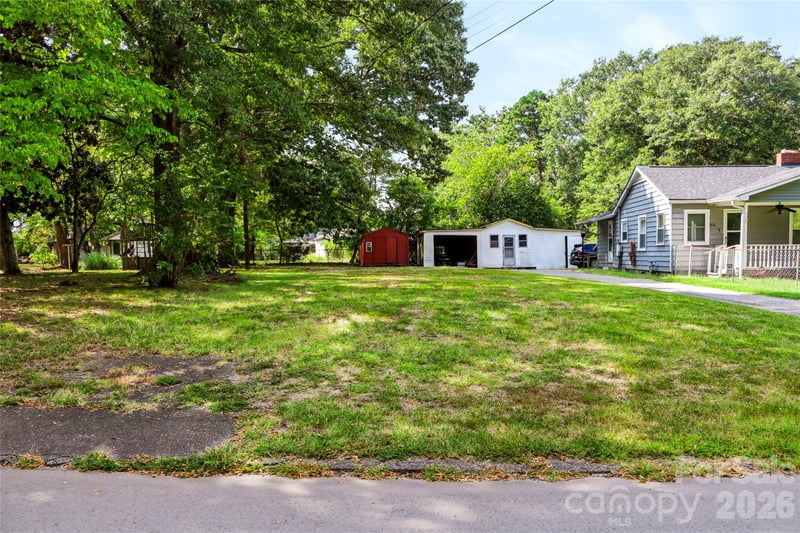 1225 White Ln, Gastonia, NC 28052