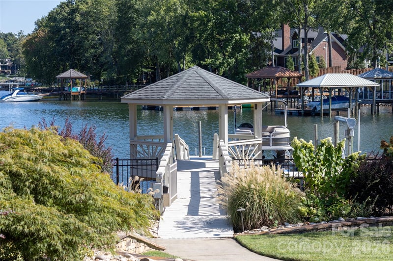 21206 Captiva Ct, Cornelius, NC 28031