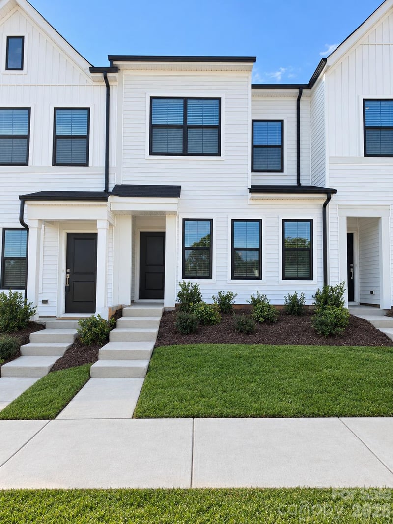 6550 Harlech St, Charlotte, NC 28269