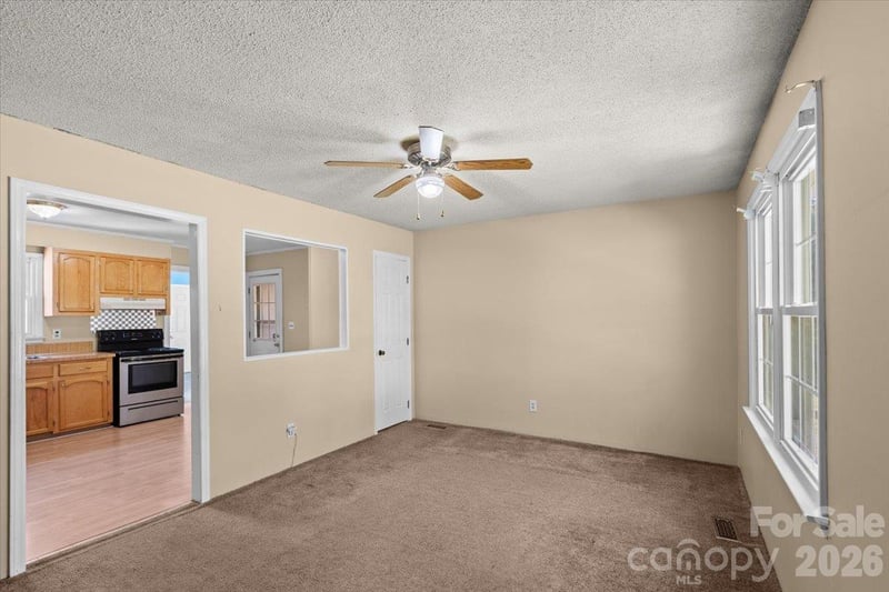 101 Cedar Ln, Mount Holly, NC 28120