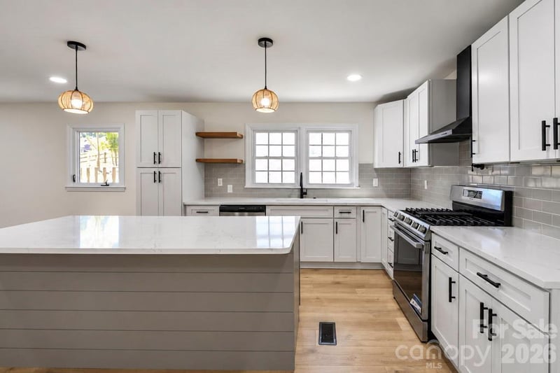 607 Willow Ln, Harrisburg, NC 28075