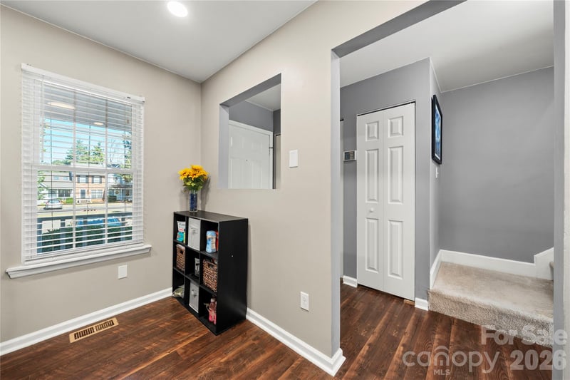 8251 Circle Tree Ln, Charlotte, NC 28277