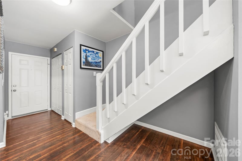 8251 Circle Tree Ln, Charlotte, NC 28277
