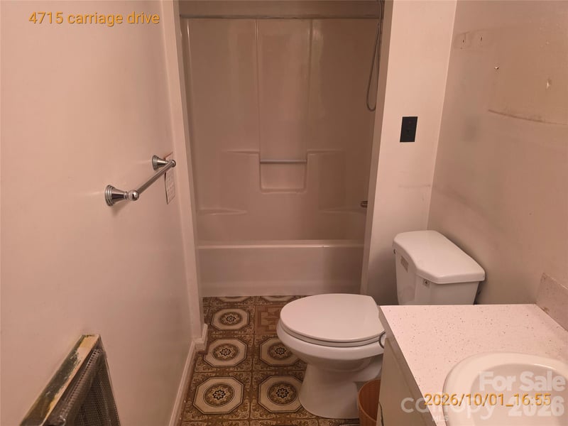 4715 Carriage Drive Cir, Charlotte, NC 28205