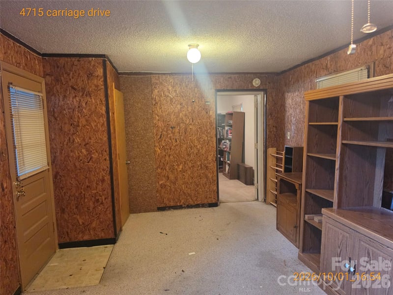 4715 Carriage Drive Cir, Charlotte, NC 28205