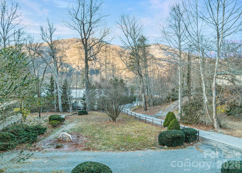 180 Hemlock Loop, Maggie Valley, NC 28751