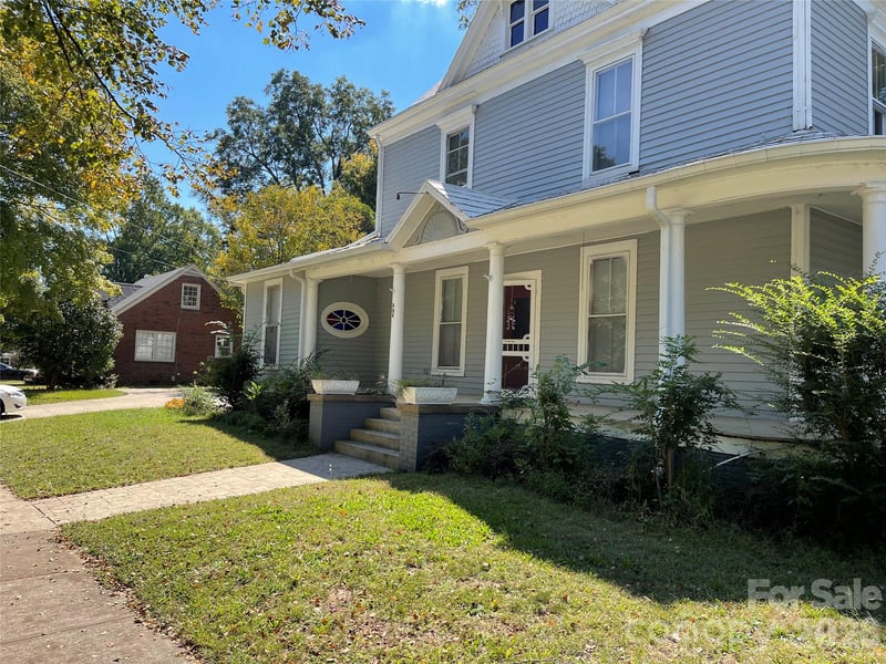 334 Davie Ave, Statesville, NC 28677
