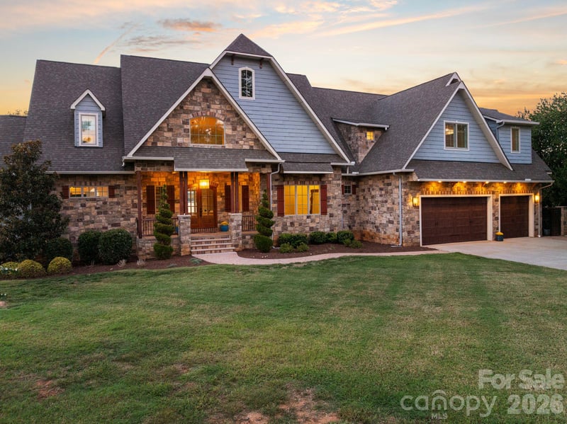 112 Birdsong Ln, Mooresville, NC 28117