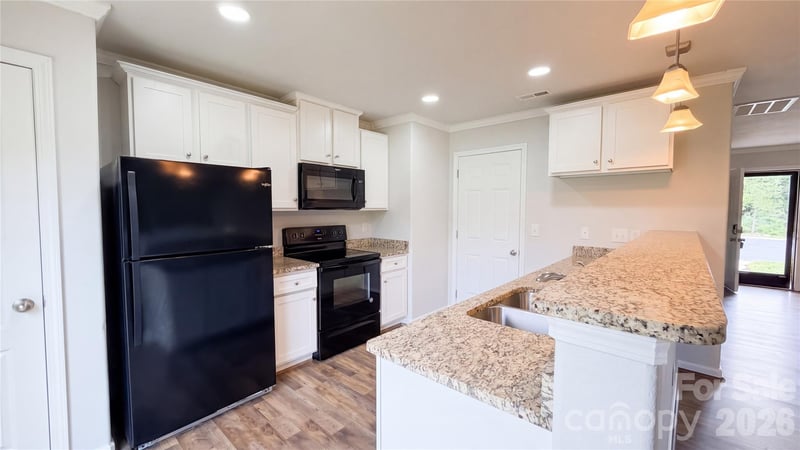 6130 Loy Ct, Charlotte, NC 28214