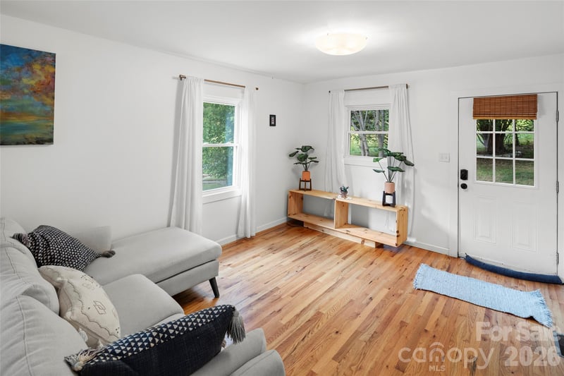 50 Long Cove Rd, Candler, NC 28715