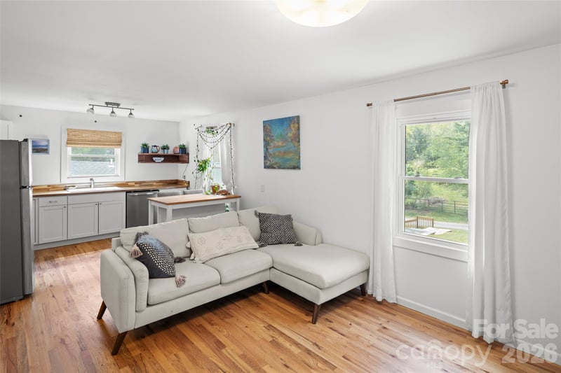 50 Long Cove Rd, Candler, NC 28715