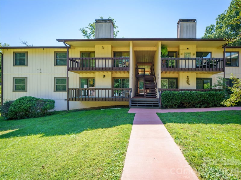 111 Shepard Sq #605, Brevard, NC 28712
