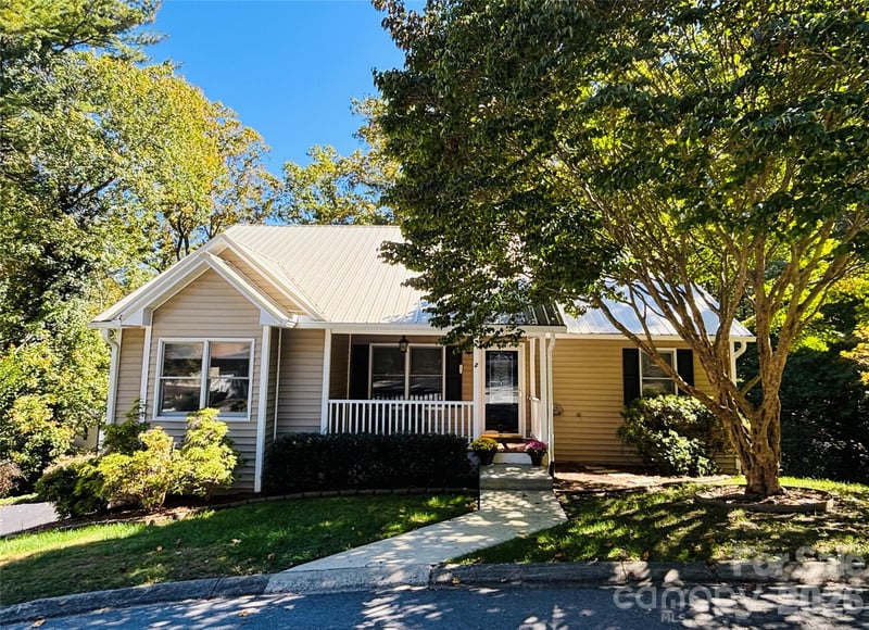 2 Maybury Pl, Arden, NC 28704