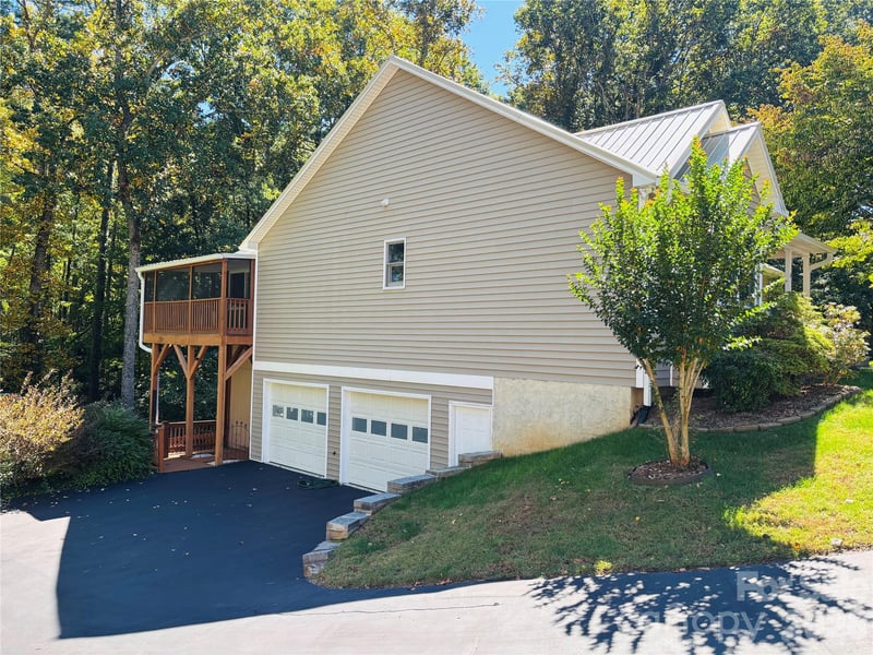 2 Maybury Pl, Arden, NC 28704