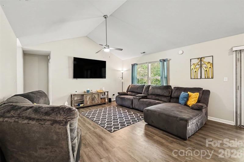 633 Ashford St, Chester, SC 29706