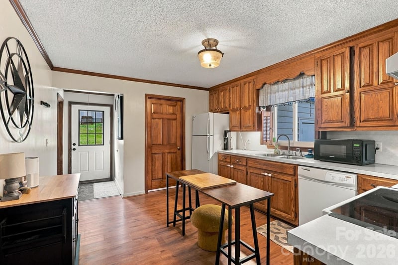 585 Eastview Rd, Salisbury, NC 28146