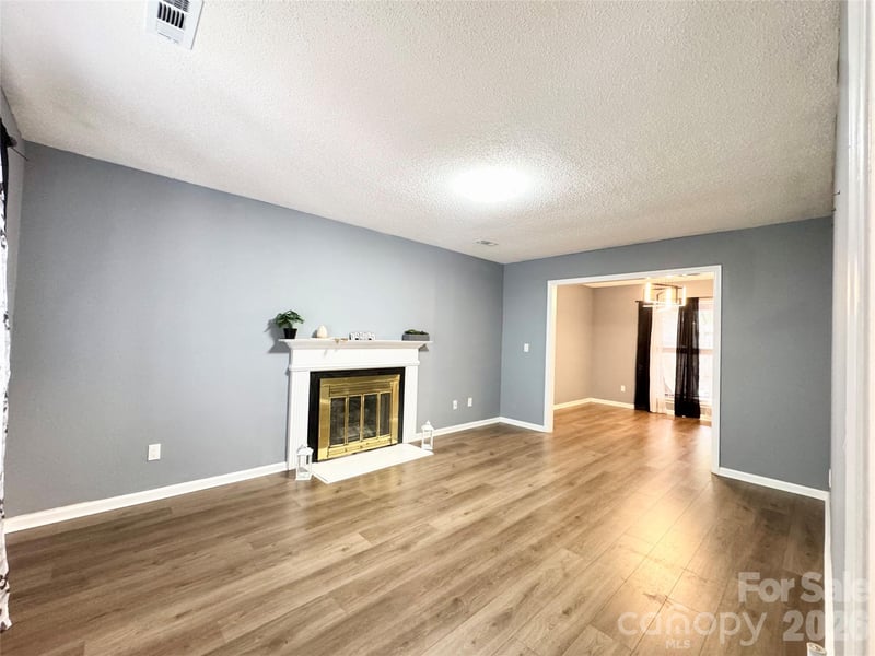 1634 Pamela Lorraine Dr, Charlotte, NC 28213