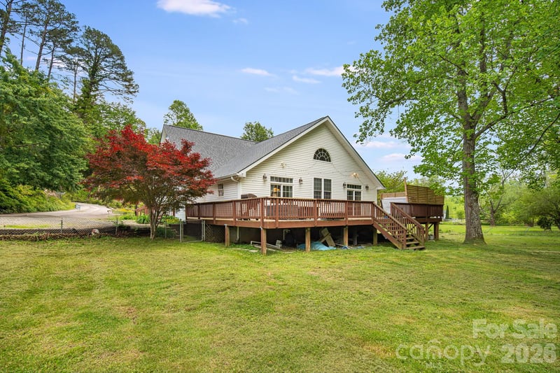 101 Mcfalls Rd, Asheville, NC 28805