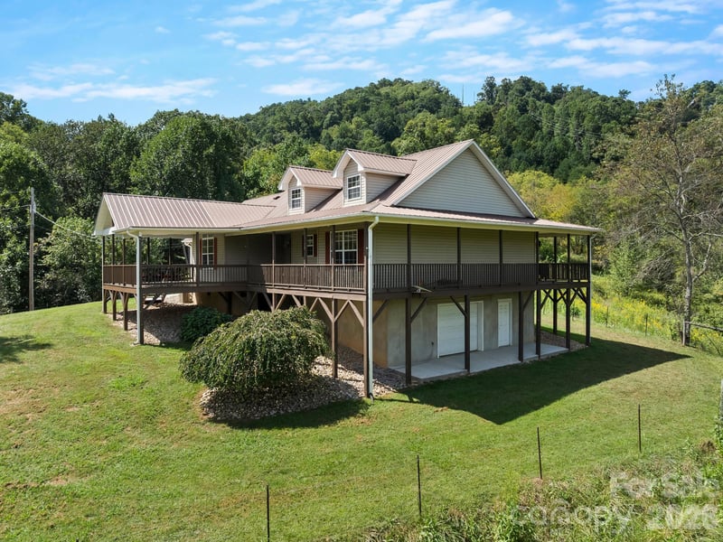 170 Yates Cove Rd, Waynesville, NC 28785
