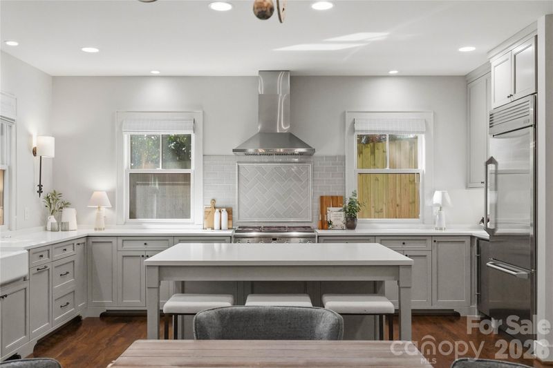 3532 Windsor Dr, Charlotte, NC 28209