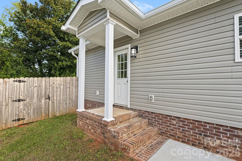 1334 Flint Hill St, Rock Hill, SC 29730