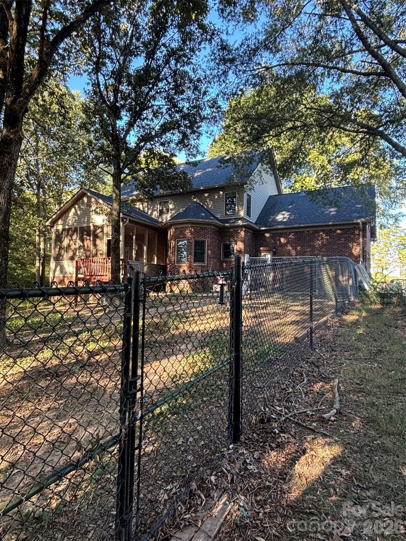 6010 River Run Dr, Marshville, NC 28103