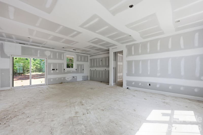 3637 Nc 10 Hw E, Claremont, NC 28610