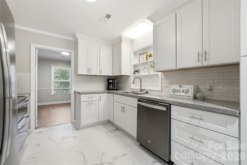 718 E Hoke St, Lincolnton, NC 28092