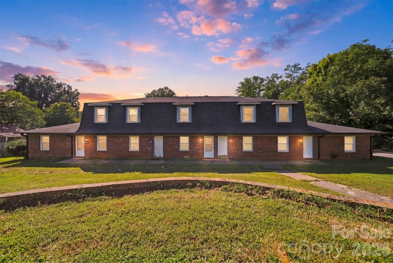 402 S Ashe Ave, Newton, NC 28658