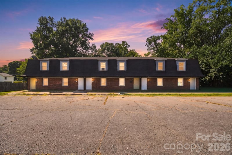 402 S Ashe Ave, Newton, NC 28658