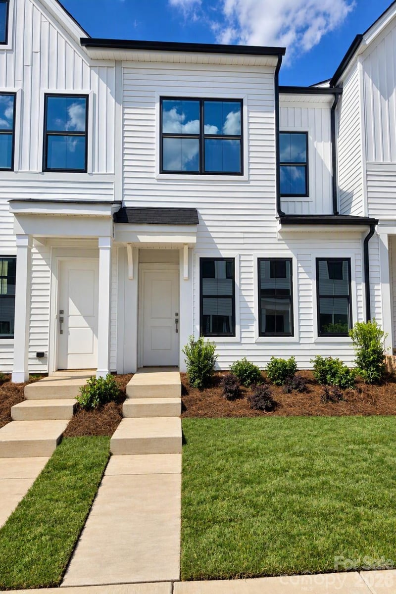 6608 Harlech St, Charlotte, NC 28269