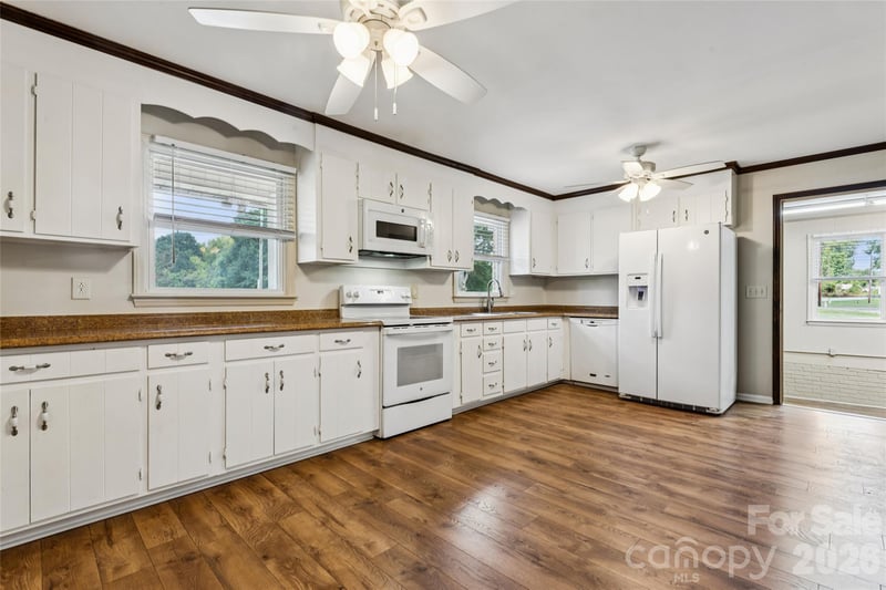 5560 Roberta Rd, Harris, NC 28075