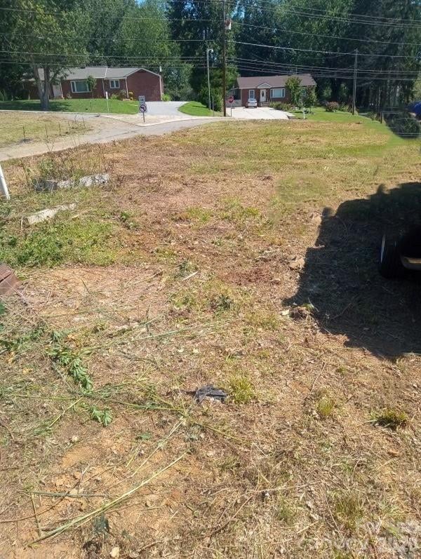116 Starnes Cove Rd, Asheville, NC 28806