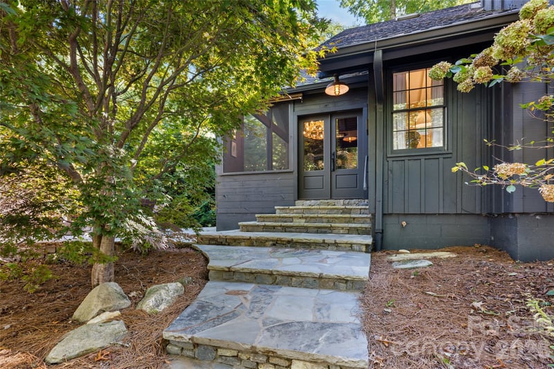 17 Club Cottages Way #41, Lake Toxaway, NC 28747
