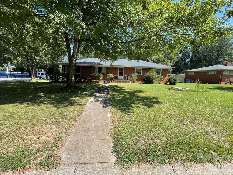 306 S Magnolia St, Mooresville, NC 28115