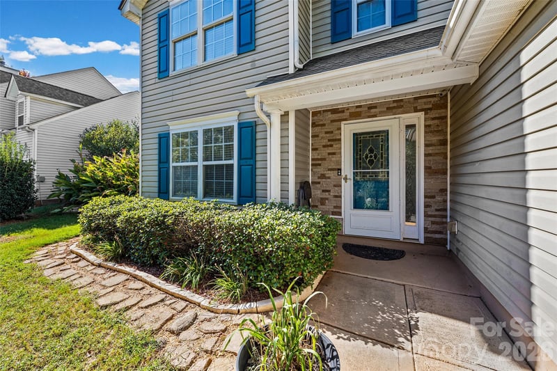 1277 Winding Path Rd, Lake Wylie, SC 29710