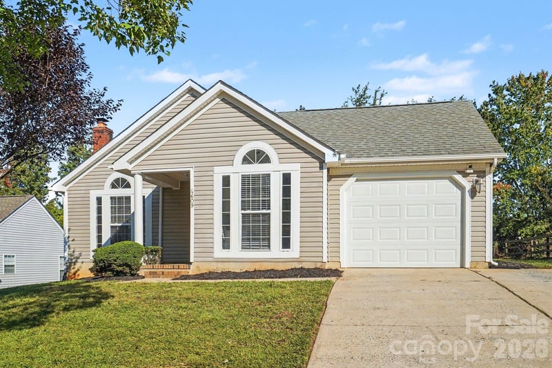4609 Avalon Forest Ln, Charlotte, NC 28269
