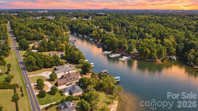 844 Armstrong Rd, Belmont, NC 28012