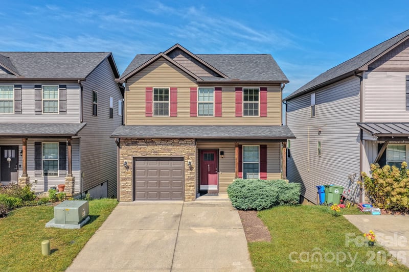 623 Cardwell Ln, Fletcher, NC 28732