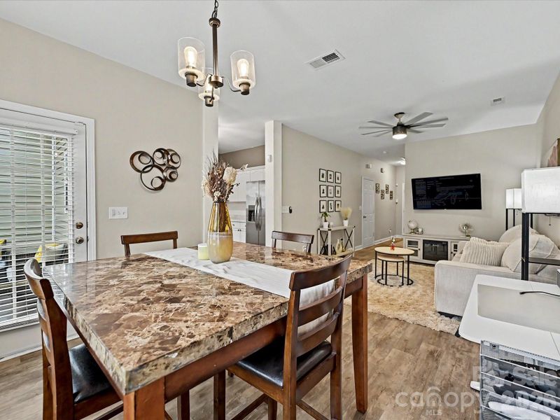 334 Bridal Veil Dr, Charlotte, NC 28217